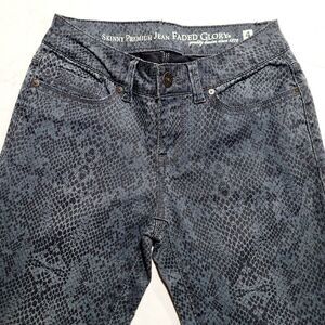 Faded Glory Premium Snakeskin Gray Blue Animal Print Skinny Stretch 4 Jeans NWOT